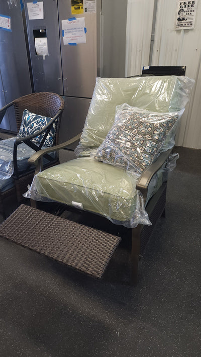 Better Homes & Gardens Providence with Cushion Wicker Outdoor Lounge Chair - Green!

-Brand new and assembled 