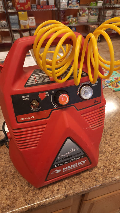 Husky Easy Air Air Compressor, 1.5 Gallon! (USED)

-Used but works great