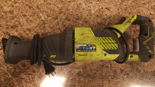 Ryobi 12Amp Corded Reciprocating Saw! (USED)

-Used but works great 