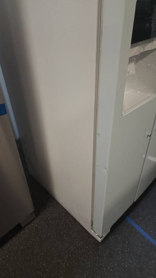Whirlpool  21.4-cu ft Side-By-Side Refrigerator with Ice and Water Dispenser and Can Caddy - White!

-Brand new but is scratch/dented from shipping 

-AUTOMATICALLY 20% OFF