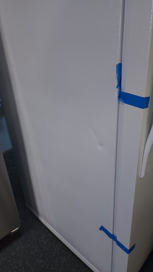 Whirlpool  14.3-cu ft Top-Freezer Refrigerator - White!

-Brand new, has minor scratchs from shipping. Photos shown (Is missing top hinge plstic cover)