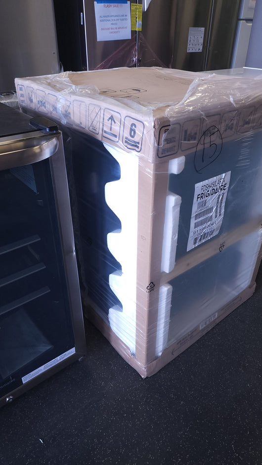 Frigidaire  BladeSpray 49-Decibel Top Control 24-in Built-In Dishwasher (Stainless Steel) ENERGY STAR!

-Brand new, in the original shipping box never opened