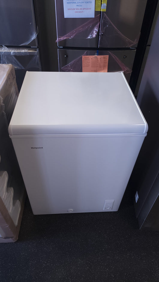 Hotpoint  4.9-cu ft Manual Defrost Chest Freezer (White)!

-Brand new out of the box 