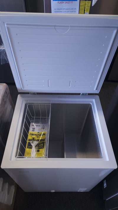 Hotpoint  4.9-cu ft Manual Defrost Chest Freezer (White)!

-Brand new out of the box 