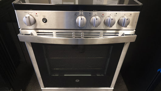 GE  24-in Smooth Surface 4 Elements 2.9-cu ft Steam Cleaning Freestanding Electric Range (Stainless Steel)!

-Brand new out of the box 