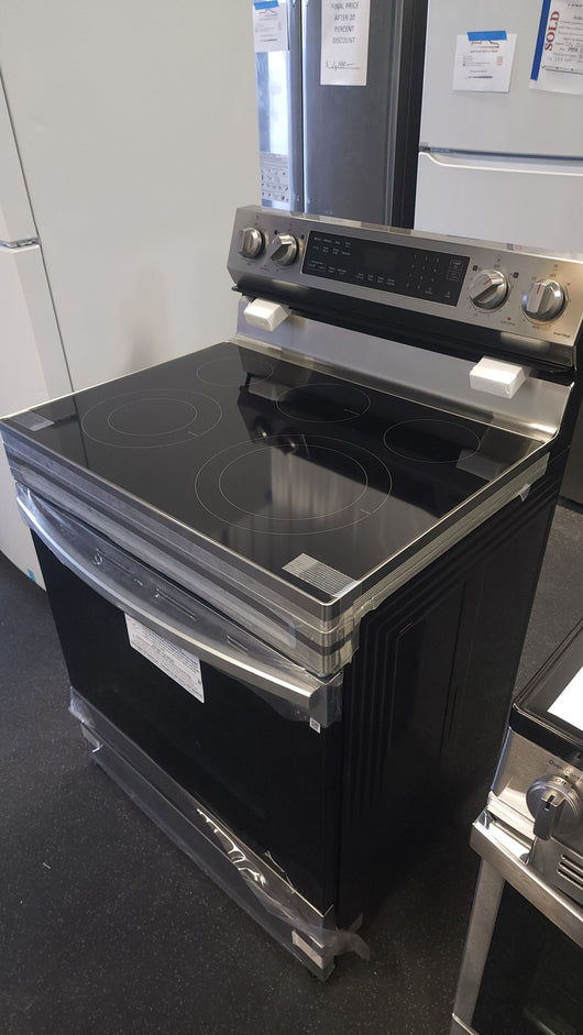 Samsung  30-in Smooth Surface 5 Elements 6.3-cu ft Self-Cleaning Air Fry Convection Oven Freestanding Electric Range (Fingerprint Resistant Stainless Steel)!

-Brand new out of the box