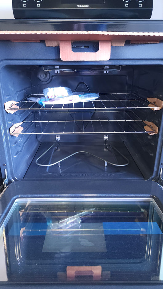 Frigidaire  30-in Coil Top Surface 4 Elements 5-cu ft Self-Cleaning Freestanding Electric Range (Easycare Stainless Steel)!