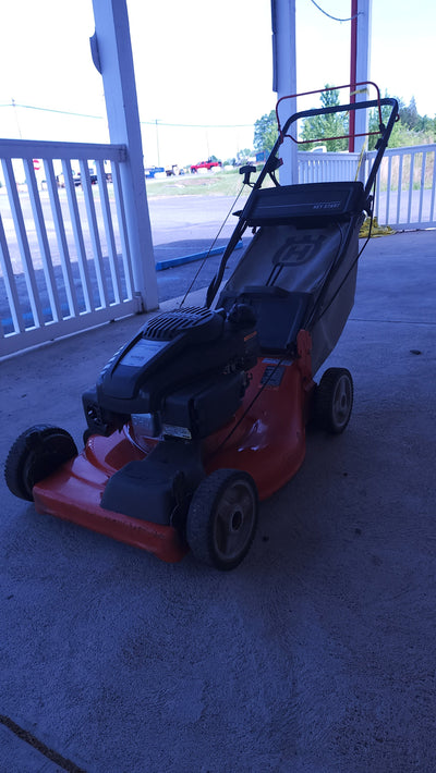 Husqvarna XT722FE (22") 173cc Kohler Self-Propelled Key-Start Lawn Mower! (USED)

-Used but was tested and works great, starts on first pull (Key start works every time as long as it's charged)