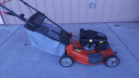 Husqvarna XT722FE (22") 173cc Kohler Self-Propelled Key-Start Lawn Mower! (USED)

-Used but was tested and works great, starts on first pull (Key start works every time as long as it's charged)