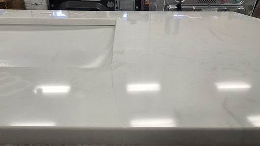 Riverdale 48 in. W x 21 in. D Vanity in Dove Grey with a Cultured Marble Vanity Top in White with White Sink! 

-Brand new out of the box ( Top of Vanity is Cracked - Photos shown - Price reduced for the crack)