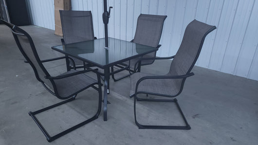 Mainstays Bristol Springs Outdoor Patio 5-Piece Dining Set W/Red 9' Market Umbrella!

-Brand new and assembled 