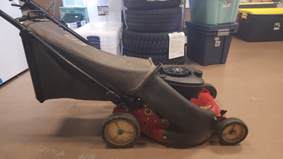 Snapper Hi-Vac Gas 5 Speed Lawn Mower! (USED)

-Used but was tested and works great