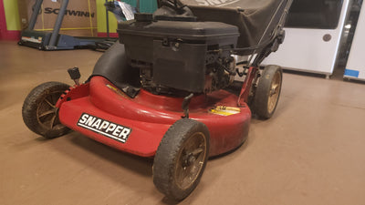 Snapper Hi-Vac Gas 5 Speed Lawn Mower! (USED)

-Used but was tested and works great