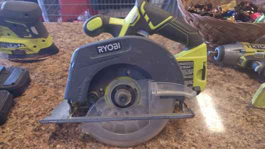 RYOBI 18V COMBO TOOL KIT W/HUSKY CARRY TRAY!

-ALL TOOLS ARE USED BUT TESTED AND WORK GREAT, PHOTOS SHOWN