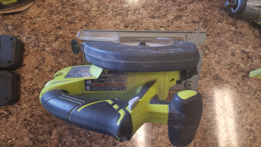 RYOBI 18V COMBO TOOL KIT W/HUSKY CARRY TRAY!

-ALL TOOLS ARE USED BUT TESTED AND WORK GREAT, PHOTOS SHOWN