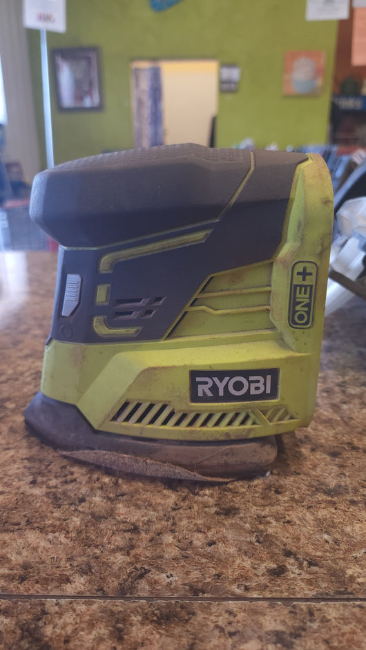 RYOBI 18V COMBO TOOL KIT W/HUSKY CARRY TRAY!

-ALL TOOLS ARE USED BUT TESTED AND WORK GREAT, PHOTOS SHOWN