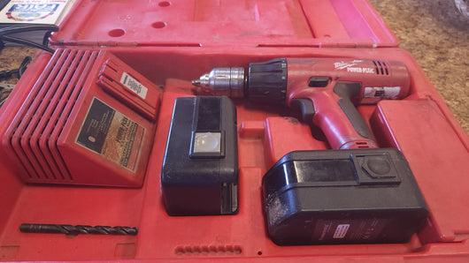 Heavy Duty Milwaukee Power us Driver Drill! (USED)

-Used but was tested and works Great, photos shown