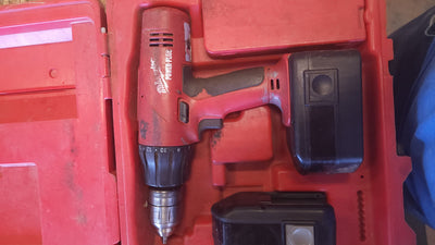 Heavy Duty Milwaukee Power us Driver Drill! (USED)

-Used but was tested and works Great, photos shown
