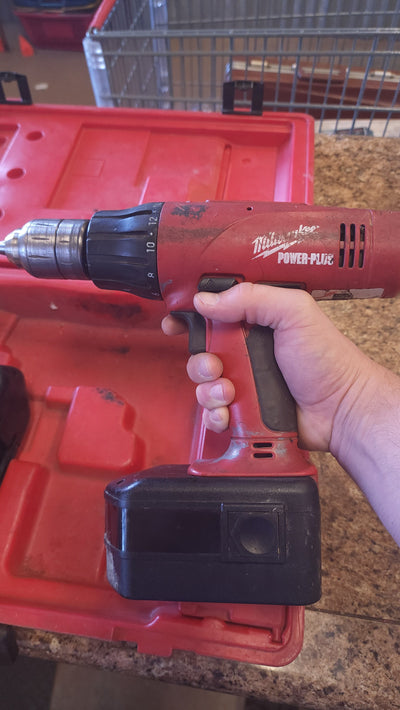 Heavy Duty Milwaukee Power us Driver Drill! (USED)

-Used but was tested and works Great, photos shown