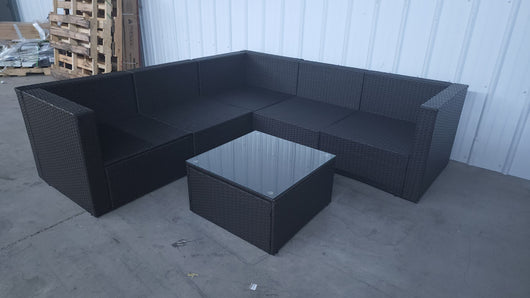 Brown Wicker Sectional Sofa W/Square Coffee Table!

-Brand new - (Missing Cushions - Sectional & Coffee Table Only)