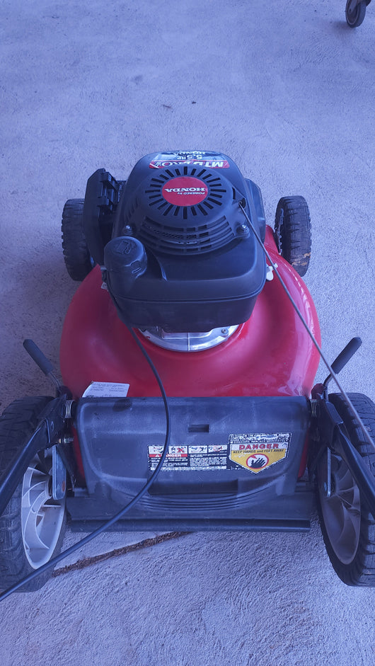 MTD Pro 21" Honda Engine Push Lawn Mower! (USED)

-Used but works great, starts on first pull