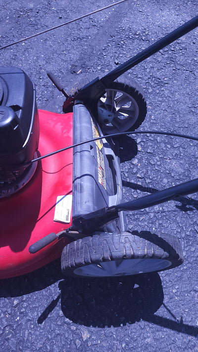 MTD Pro 21" Honda Engine Push Lawn Mower! (USED)

-Used but works great, starts on first pull