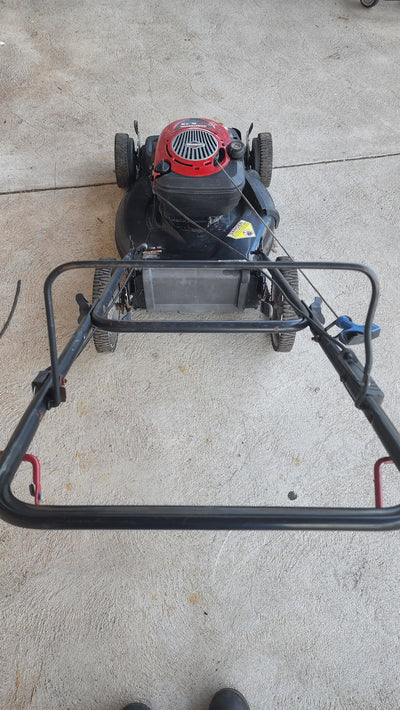 Craftsman 22" Self Propelled Gas Lawn Mower! (USED)

-Used, was tested and works great 