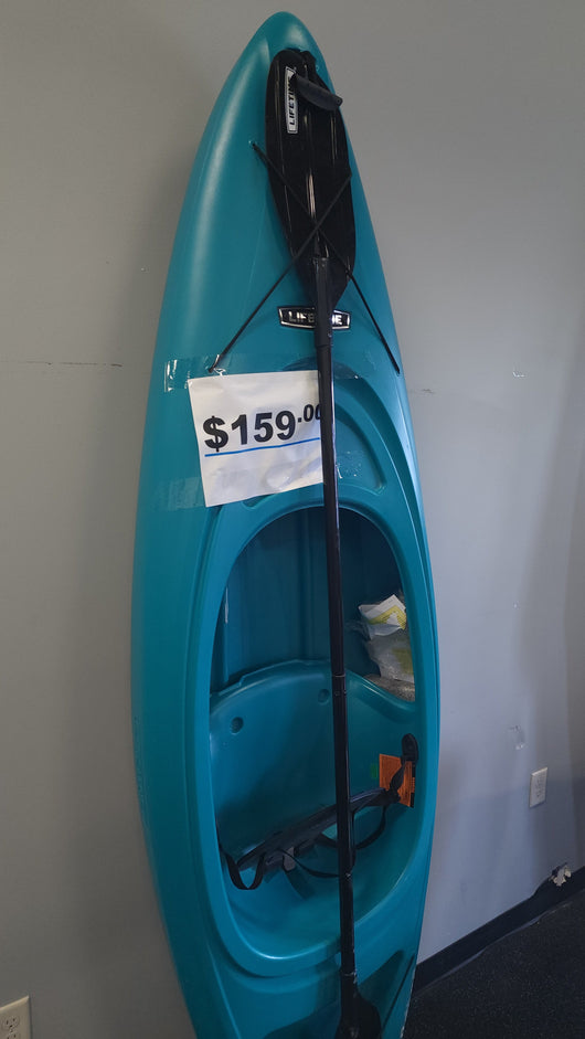 Lifetime Pacer 8 ft Kayak (Paddle Included)! (USED - VERY CLEAN)  -Kayak looks new but is lightly used. (Had small amount of sand inside)
