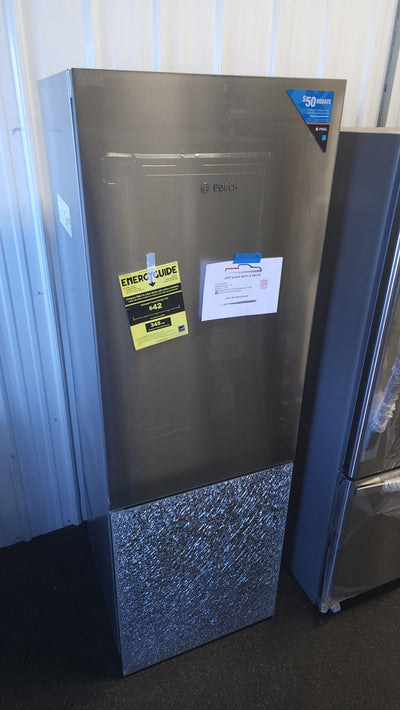 Bosch 800 Series Free-standing Fridge-Freezer with Freezer at Bottom, Glass Door 23.5'' Stainless Steel! (NEW NEVER USED - SEE DESCRIPTION)

-CLEARANCE ITEM!!! (AUTOMATICALLY 20% OFF AT CHECKOUT!! - PRICE AFTER 20% = $799.00)