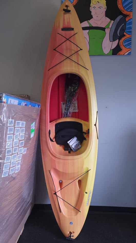 Lifetime Charger 10 Ft. Sit-In Kayak (Paddle Included), 91037!

-Brand new, may have very light scratchs from shipping on bottom. (Bavk End Bungee is Missing a Hook, Photos shown)