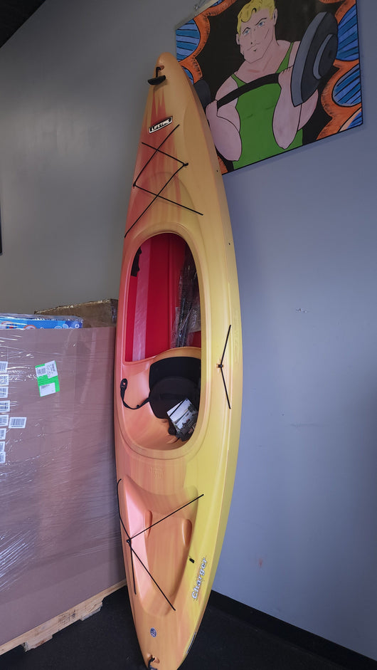 Lifetime Charger 10 Ft. Sit-In Kayak (Paddle Included), 91037!

-Brand new, may have very light scratchs from shipping on bottom. (Bavk End Bungee is Missing a Hook, Photos shown)