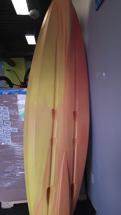 Lifetime Charger 10 Ft. Sit-In Kayak (Paddle Included), 91037!

-Brand new, may have very light scratchs from shipping on bottom. (Bavk End Bungee is Missing a Hook, Photos shown)