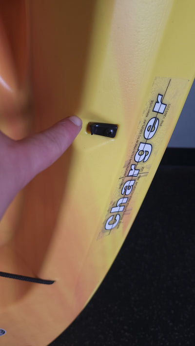 Lifetime Charger 10 Ft. Sit-In Kayak (Paddle Included), 91037!

-Brand new, may have very light scratchs from shipping on bottom. (Bavk End Bungee is Missing a Hook, Photos shown)