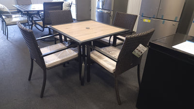Phi Villa 5Pc Outdoor Dining Set! 

-Brand new and assembled

-PERFECT FOR WATCHING SOME FIREWORKS ON THE 4TH OF JULY!!! 
