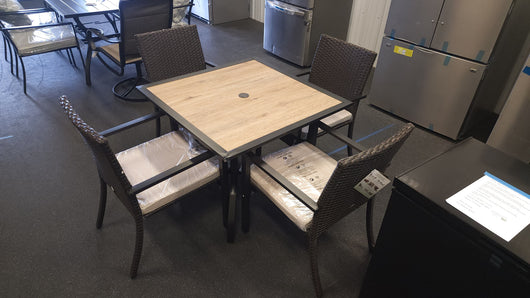 Phi Villa 5Pc Outdoor Dining Set! 

-Brand new and assembled

-PERFECT FOR WATCHING SOME FIREWORKS ON THE 4TH OF JULY!!! 