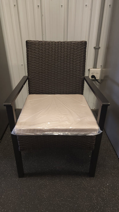 Phi Villa 5Pc Outdoor Dining Set! 

-Brand new and assembled

-PERFECT FOR WATCHING SOME FIREWORKS ON THE 4TH OF JULY!!! 