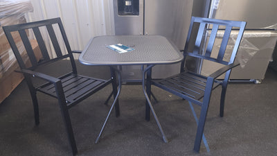 Metal Framed Outdoor Bistro Set! 

-Brand new and assembled 