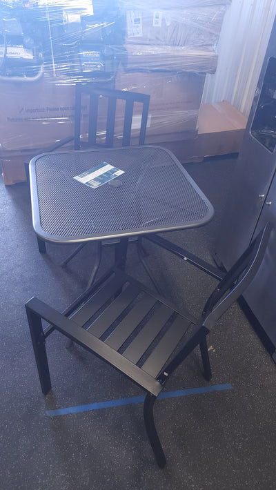 Metal Framed Outdoor Bistro Set! 

-Brand new and assembled 