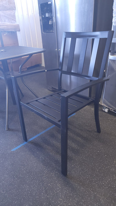 Metal Framed Outdoor Bistro Set! 

-Brand new and assembled 