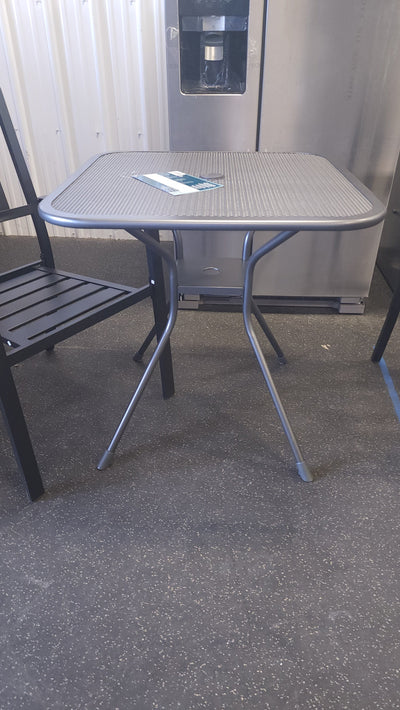 Metal Framed Outdoor Bistro Set! 

-Brand new and assembled 