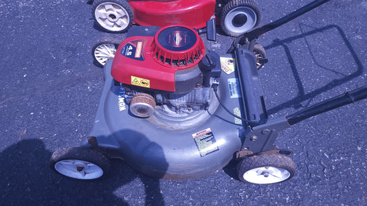 Craftsman 21" Lawn Mower! (USED)

-Used but works great - Has a shorter pull cord