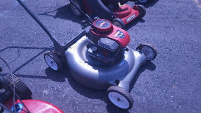 Craftsman 21" Lawn Mower! (USED)

-Used but works great - Has a shorter pull cord