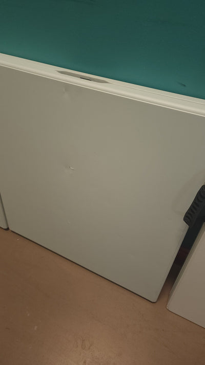 Stansport Camping Table, White!

-Brand new but is scratch/dented/dirty from shipping, work perfectly, photos shown