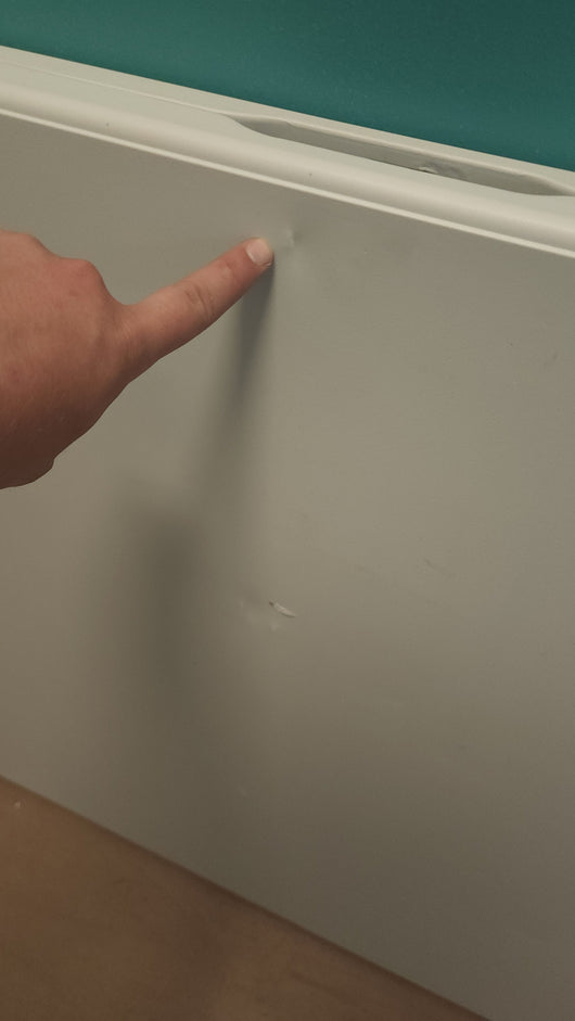 Stansport Camping Table, White!

-Brand new but is scratch/dented/dirty from shipping, work perfectly, photos shown