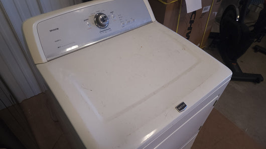 Maytag Bravos Intellidry Electric Dryer! (USED)

-Used & is scratched up a bit but was tested and works great