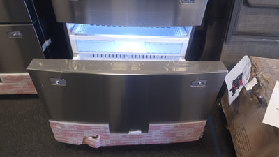 Samsung 28 cu. ft. 4-Door French Door Refrigerator with Food Showcase and External Water and Ice Dispenser!

-Brand new, still has original factory plastics