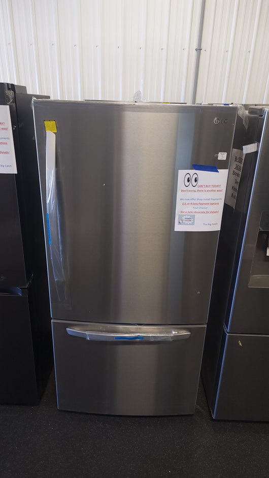 LG 26 cu. ft. Bottom Mount Freezer Refrigerator!

-Brand new, still has original factory plastics