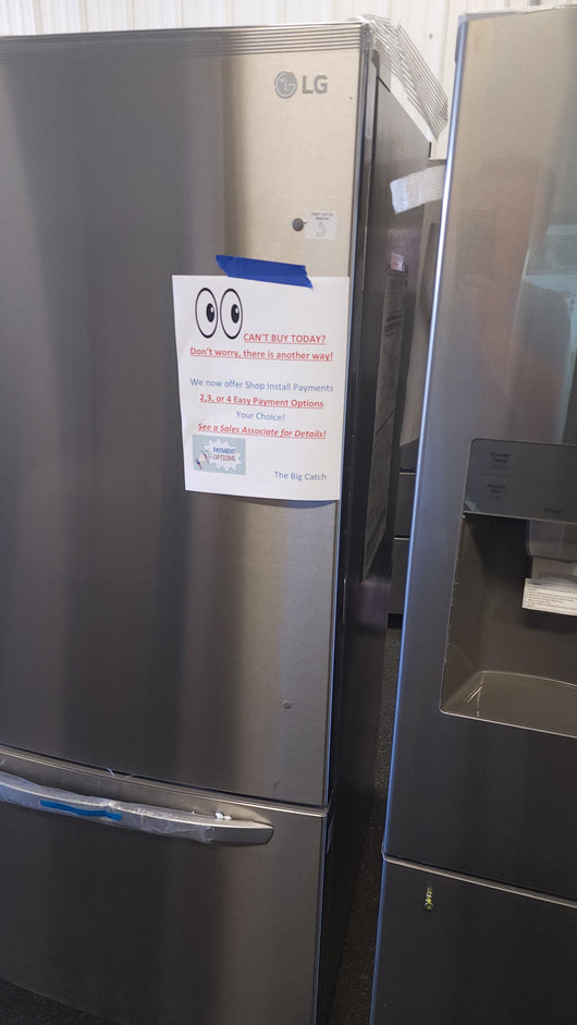 LG 26 cu. ft. Bottom Mount Freezer Refrigerator!

-Brand new, still has original factory plastics