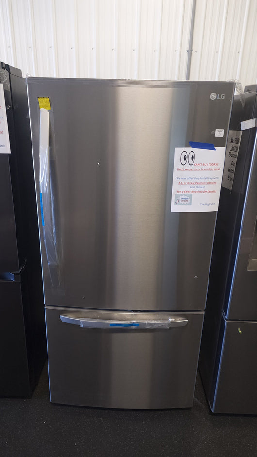 LG 26 cu. ft. Bottom Mount Freezer Refrigerator!

-Brand new, still has original factory plastics
