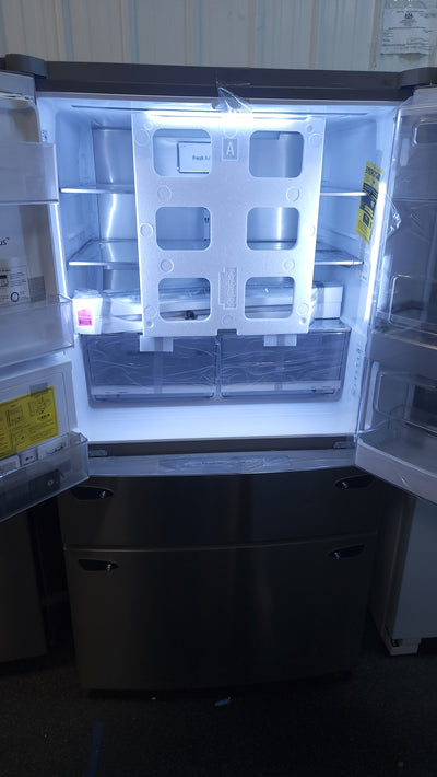 LG 29.5 cu. ft. Wi-Fi Enabled InstaView Door-in-Door Refrigerator with Craft Ice!

-Brand new, wrapped in factory plastics